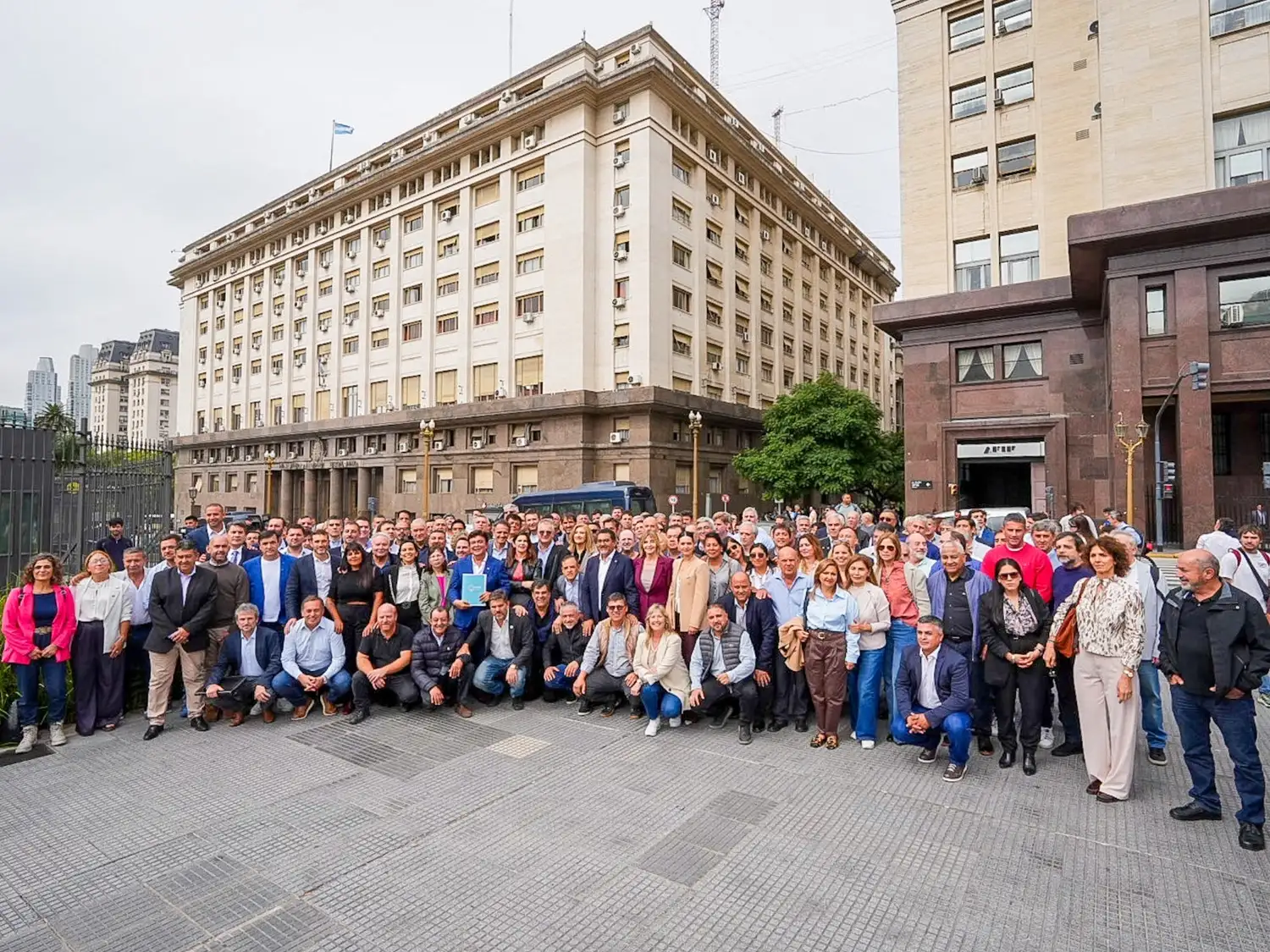 Intendentes en Capital contra Milei