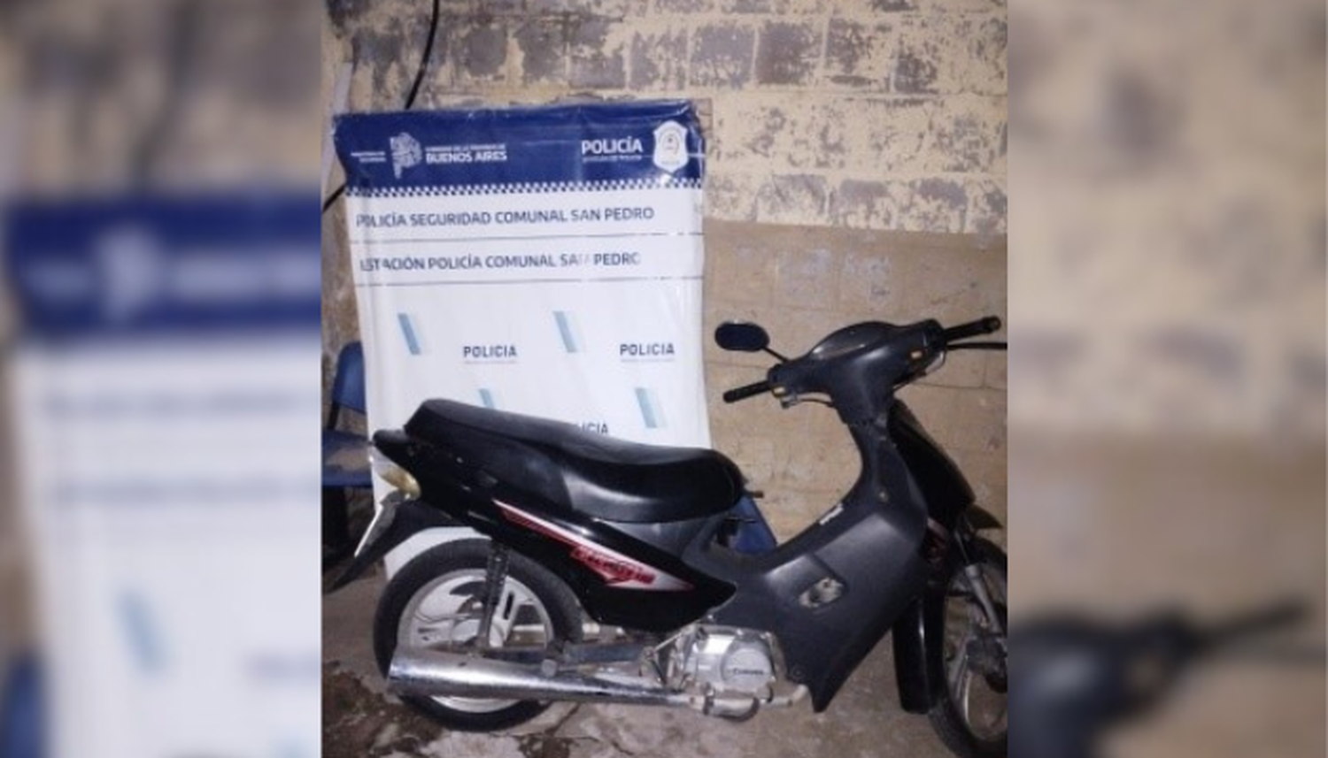 El joven de 16 años intentó darse a la fuga, pero fue aprehendido por la policía.