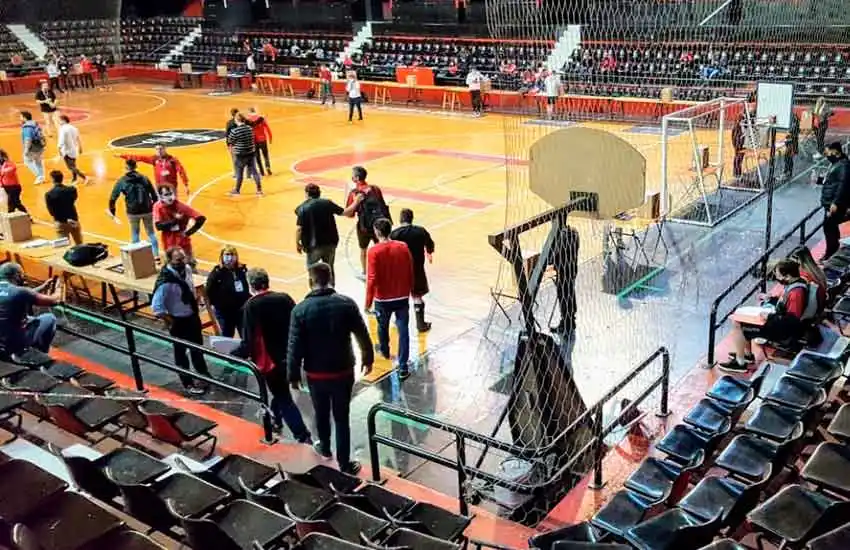 Newells cerró la votación con gran afluencia de socios