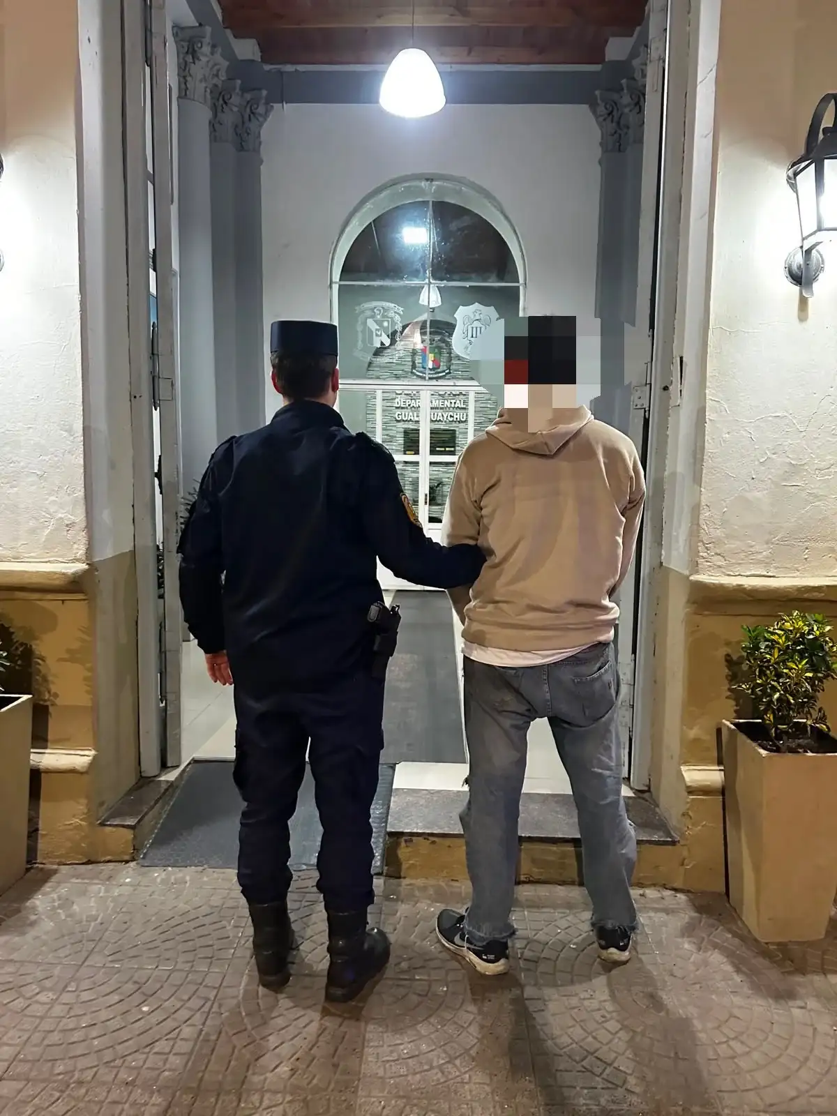 Violencia doméstica: Un padre quedó detenido por pegarle a su hija y provocarle una lesión en la nariz
