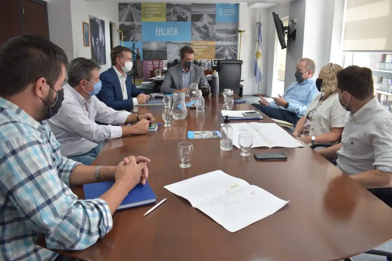 Piaggio se reunió con Cresto y avanzaron sobre la ampliación del Plan de Agua Potable
