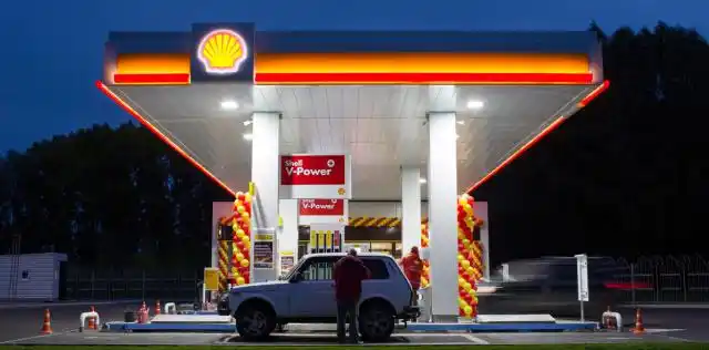 Otras petroleras se suman a la rebaja de precios