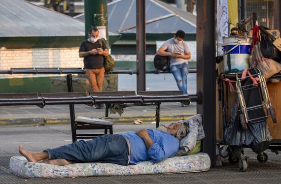 La canasta básica subió 3.2 por ciento y alcanzó a 70.532 pesos