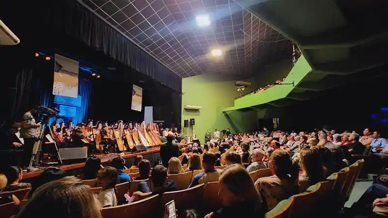 Gala de cierre de los talleres Formar
Arpegios y Acordes Formoseños