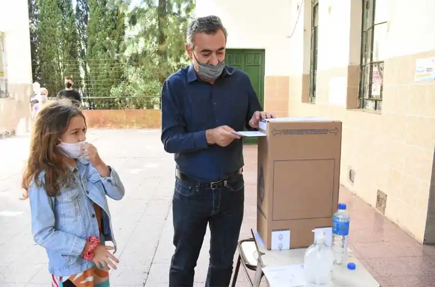 Javkin: «Aspiramos a un país que pueda encontrar más soluciones y menos gritos»