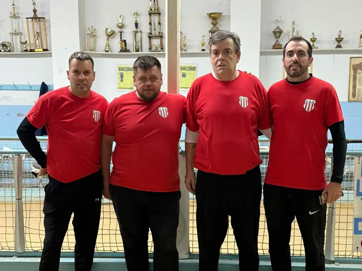 Por estudiantes jugaron Ignacio degue, gustavo Betervide, Ezequiel Juárez y Alejandro Andersen