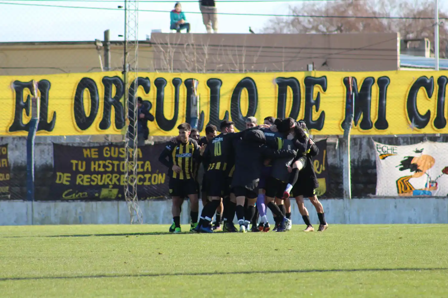Santamarina arrancó la segunda fase con un triunfo como local