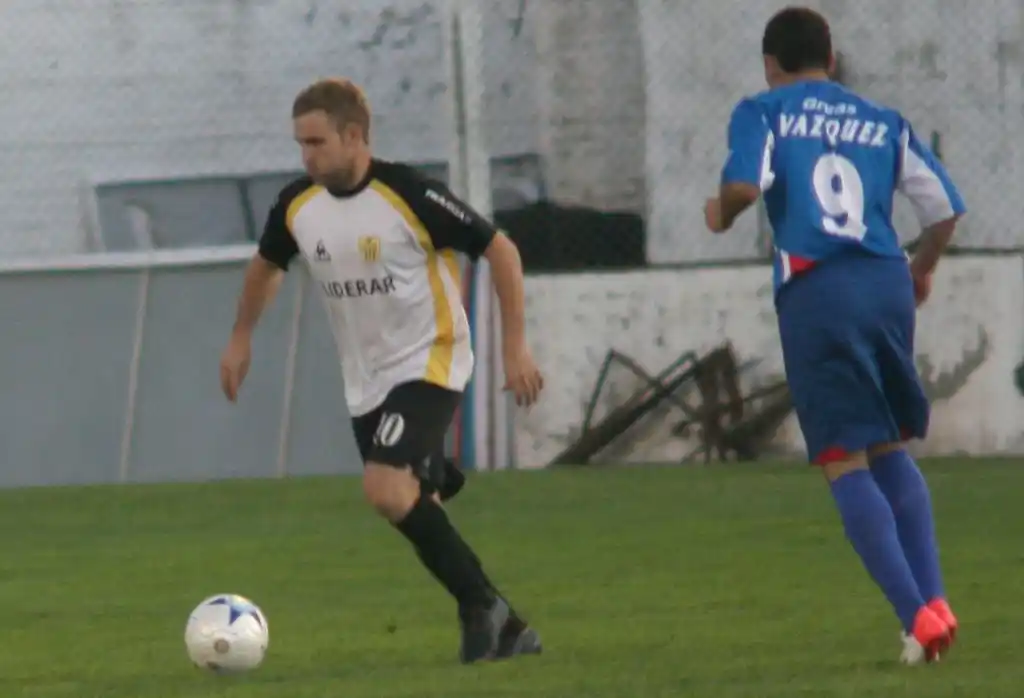 Giannaccini, pase prolijo y llegada al área de enfrente