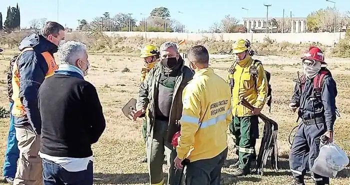 Este fin de semana se trabajó intensamente en combatir focos de incendio en el Delta del Paraná
