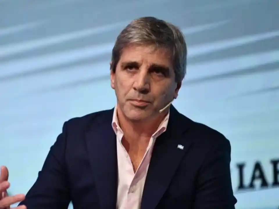 Caputo aplaudió el fallo que impide sumar tasas municipales a las facturas de servicios