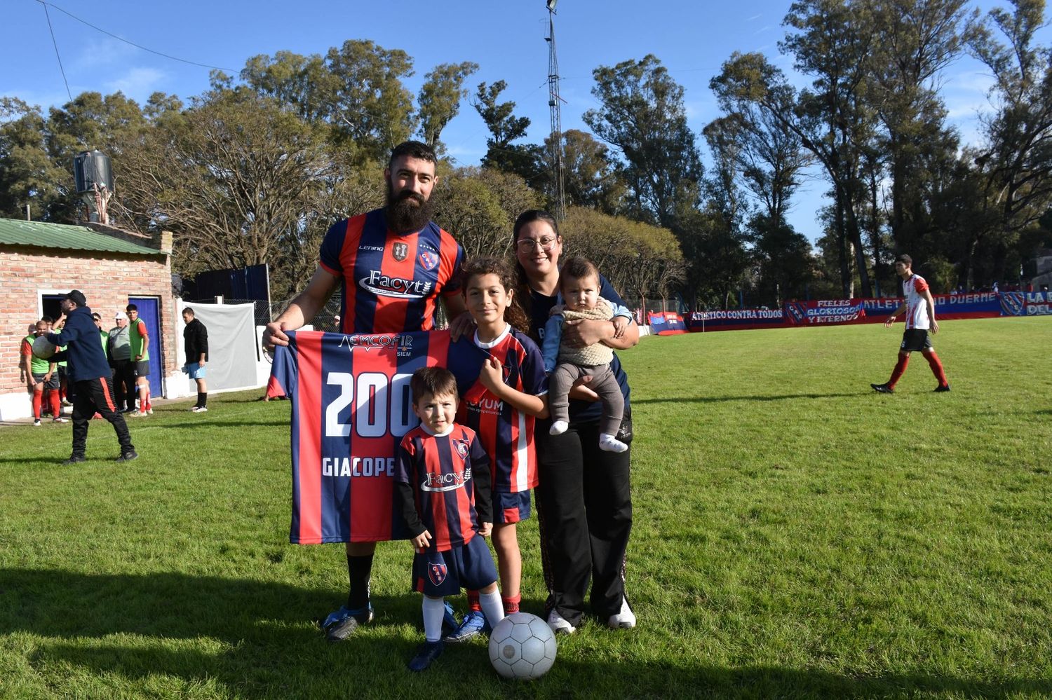 Giacopetti llegó a los 200 partidos en Atlético. Foto: Sur24.