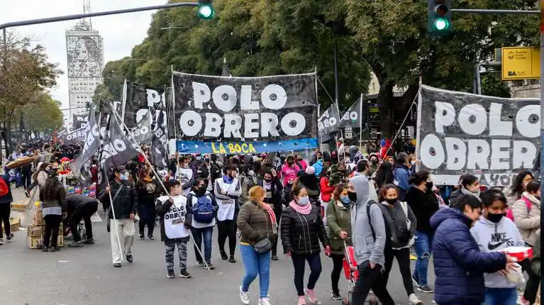 Otra vez piqueteros marchan en reclamo de más planes sociales
