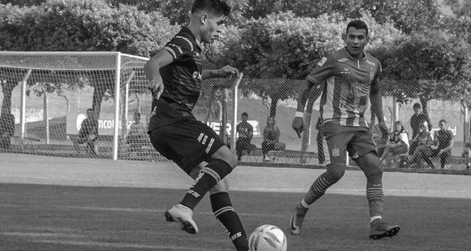 Sebastián Ramírez se tiñó de celeste y blanco