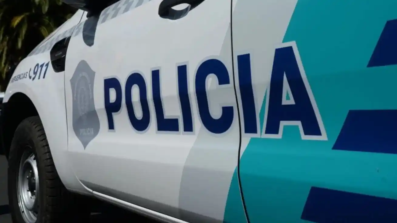 Persecución de 14 kilómetros por la Ruta 11 terminó con un motociclista detenido