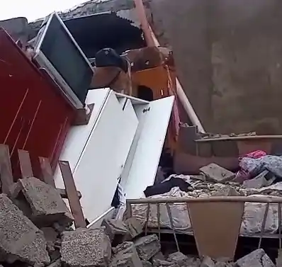Una casa en calle Alvarado resultó totalmente destruida por el temporal.