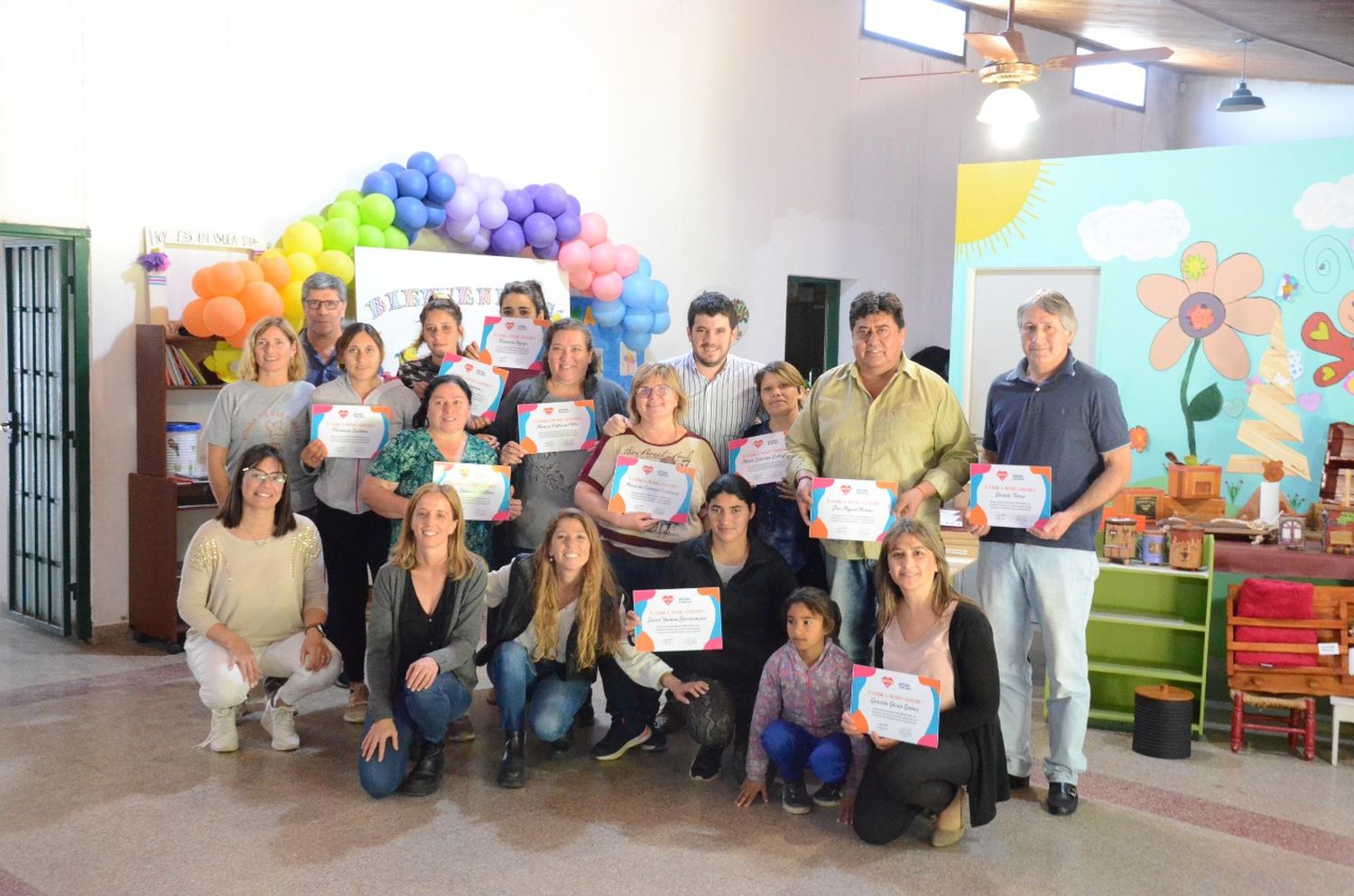 Participantes del curso municipal de carpintería recibieron sus diplomas  