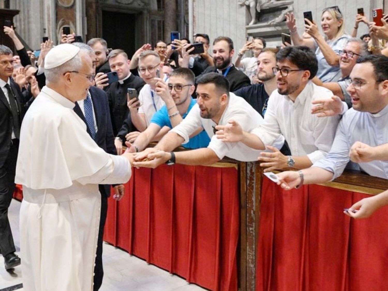 El Papa pide a los seminaristas amar con el Corazón de Jesús