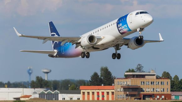 Air Montenegro ya opera con Hitit