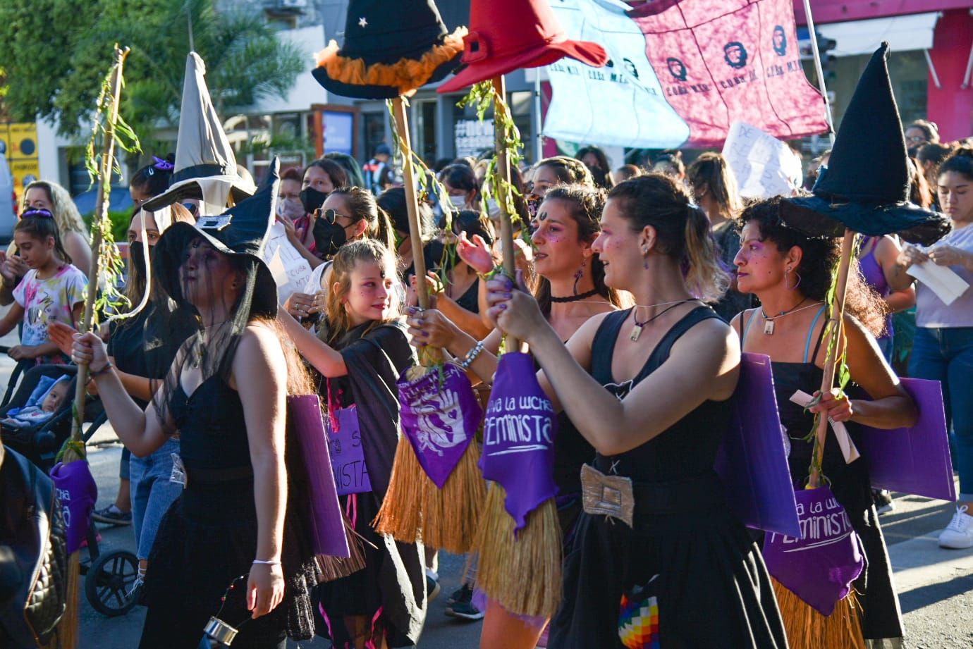 marcha 8m 2022 gualeguaychú (1)