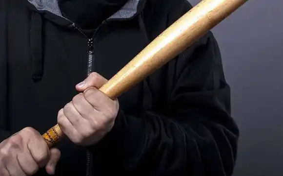 «PALOTERAPIA» a ladrones para que «maduren»