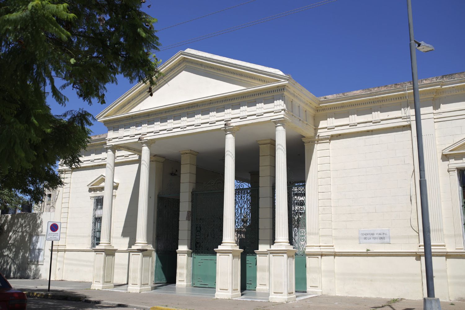Nuevo horario en el Cementerio Municipal