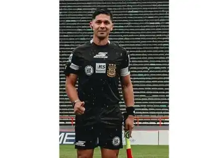 Guido Córdoba, el árbitro en que agredió verbalmente a un niño de 11 años en plena partido .