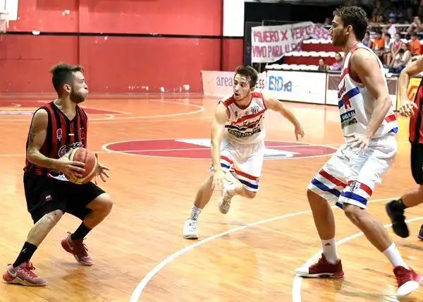 Central recuperó la memoria con un claro triunfo ante Peñarol