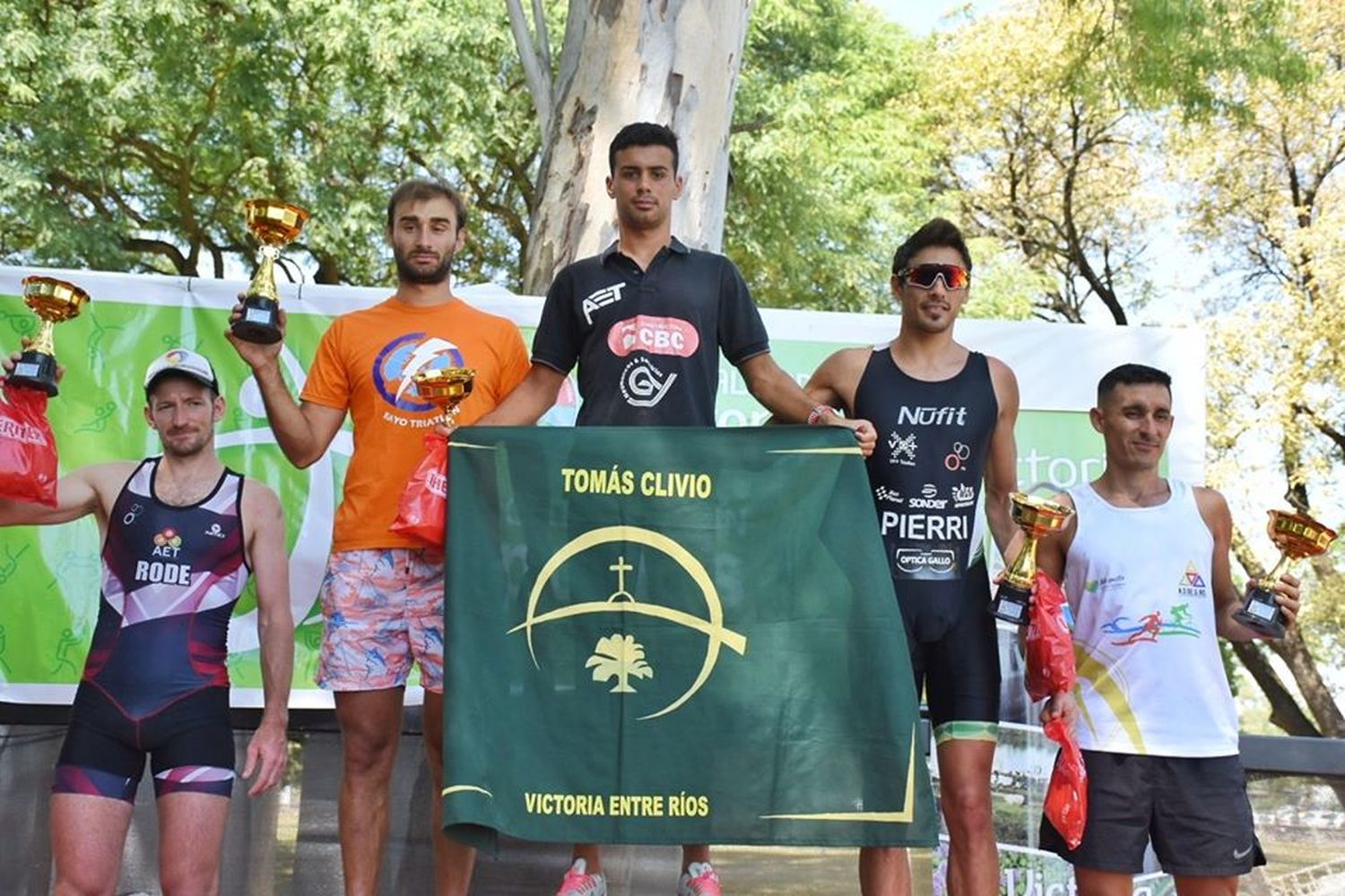 Se corrió el triatlón de las Siete Colinas