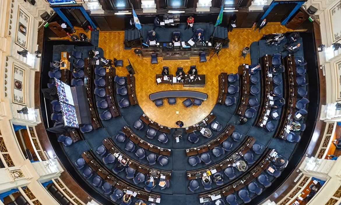 El kichnerismo fracasó en imponer la elección unificada pero habilitó otra jugada para presionar a Kicillof