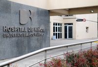 Una menor quedó internada en terapia tras caer en la pileta de un club