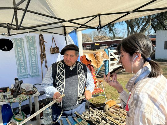 Araceli conoció El Fortín, los artesanos y fue al lugar donde se pagaron 153 millones para una obra que no se hizo