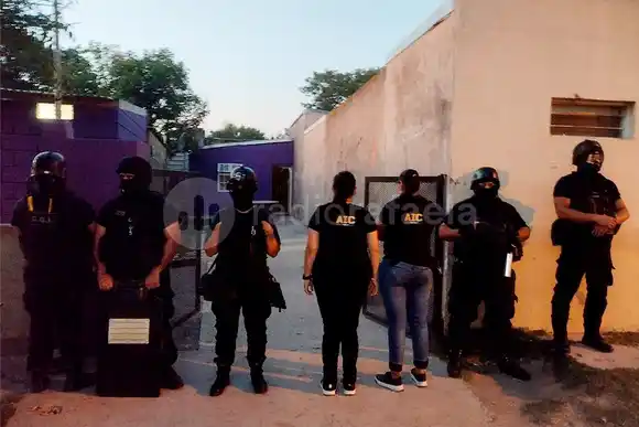 Disparos en el Barranquitas: dos allanamientos y detención del presunto tiratiros