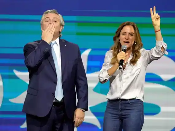 5 mil millones en pan dulce y budín, para “sectores vulnerables”