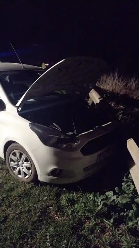 Bomberos intervienen en un accidente