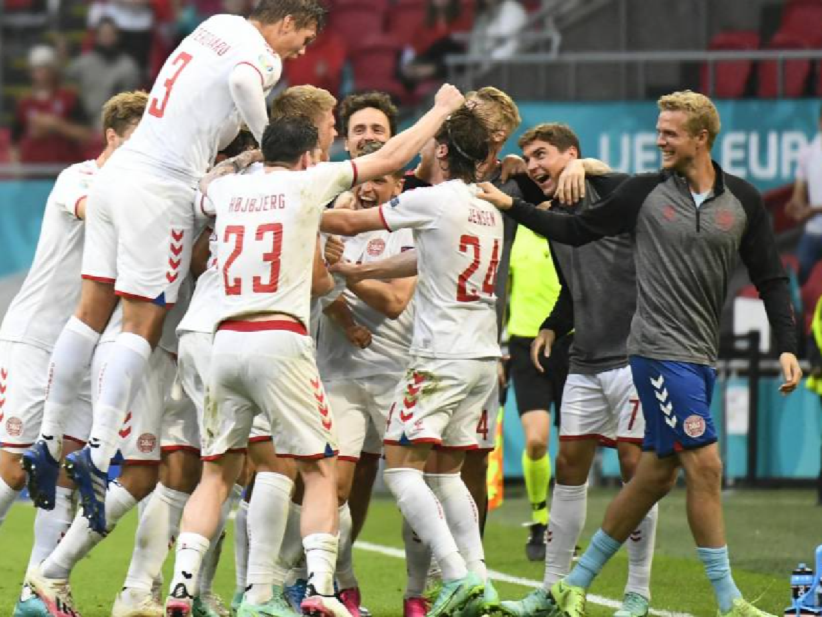 Dinamarca pasó a cuartos de final en la Eurocopa