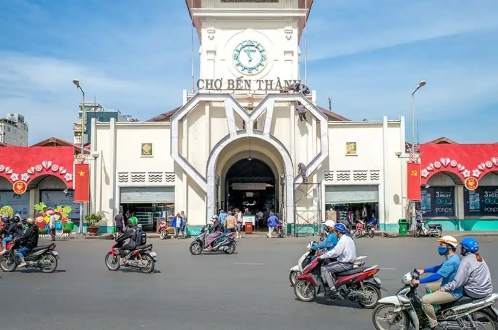 La ciudad más poblada de Vietnam endurece las restricciones