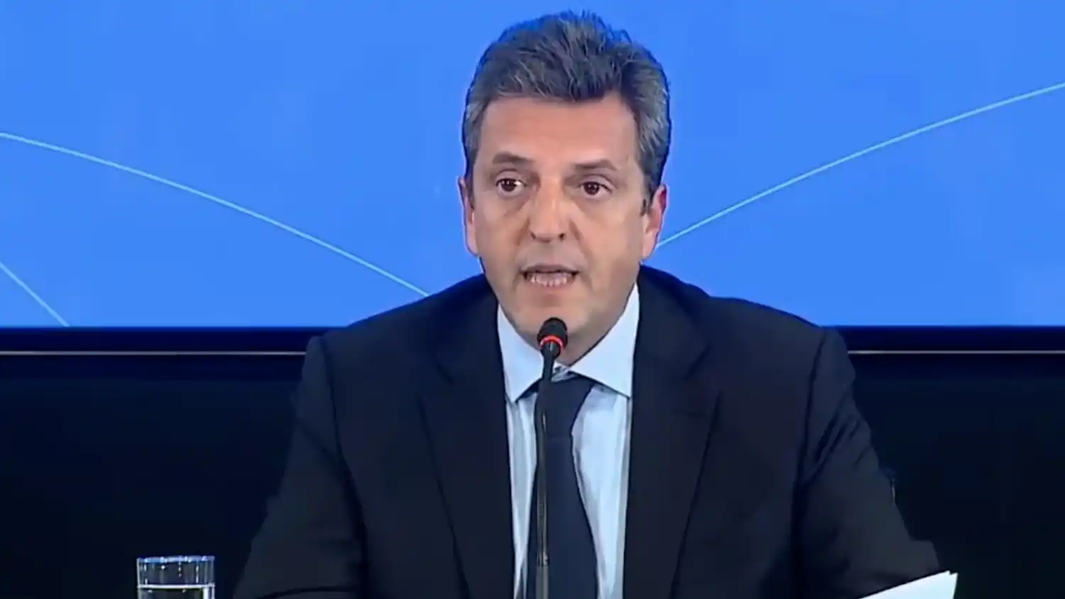 Massa anuncia nuevas reglas para importadores
