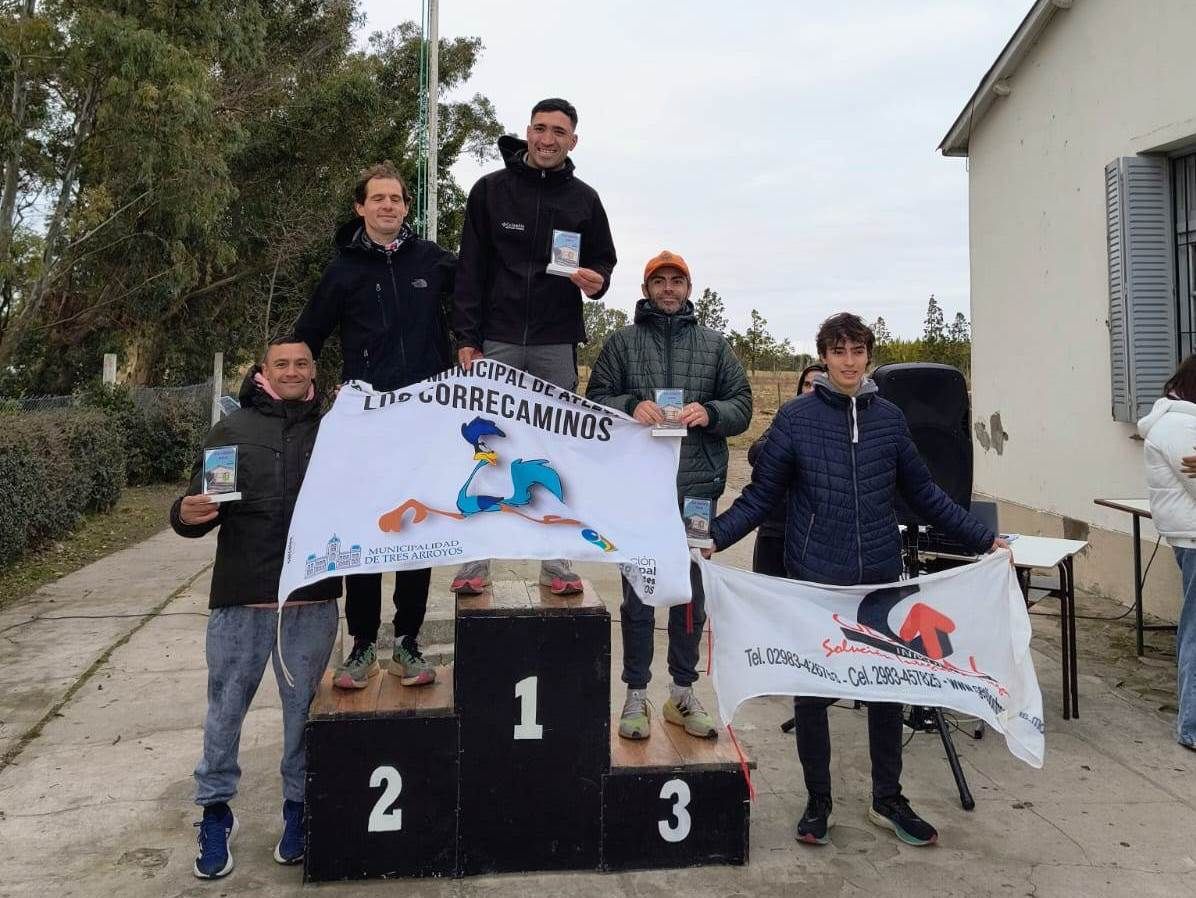 Federico Cabello y Marianela Taboada ganaron la carrera de la Escuela N°12