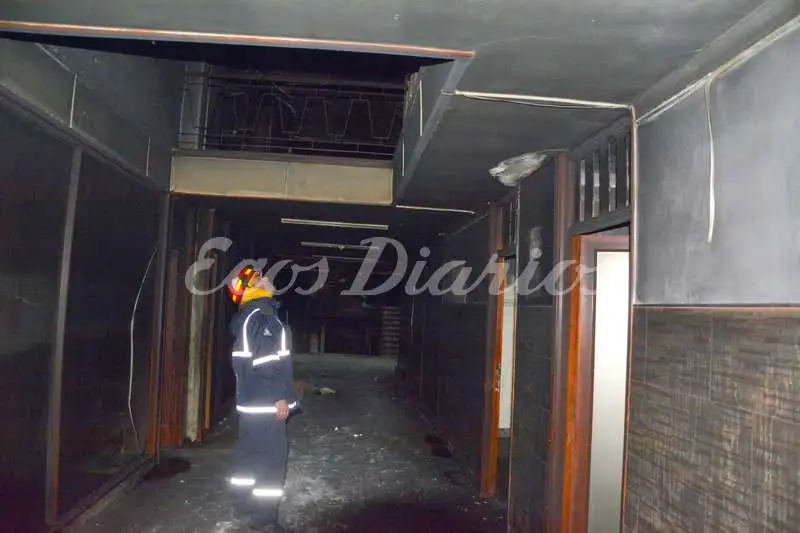 INCENDIO EN GALERIA CENTRAL - 8