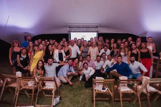 La escuela View Connection, otorgó los diplomas a sus egresados 2019