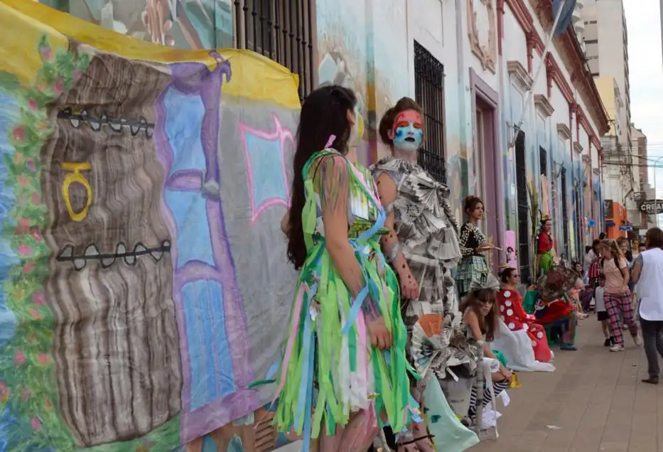 Llenaron de color la esquina de Alem y Pinto con murales y arte público 