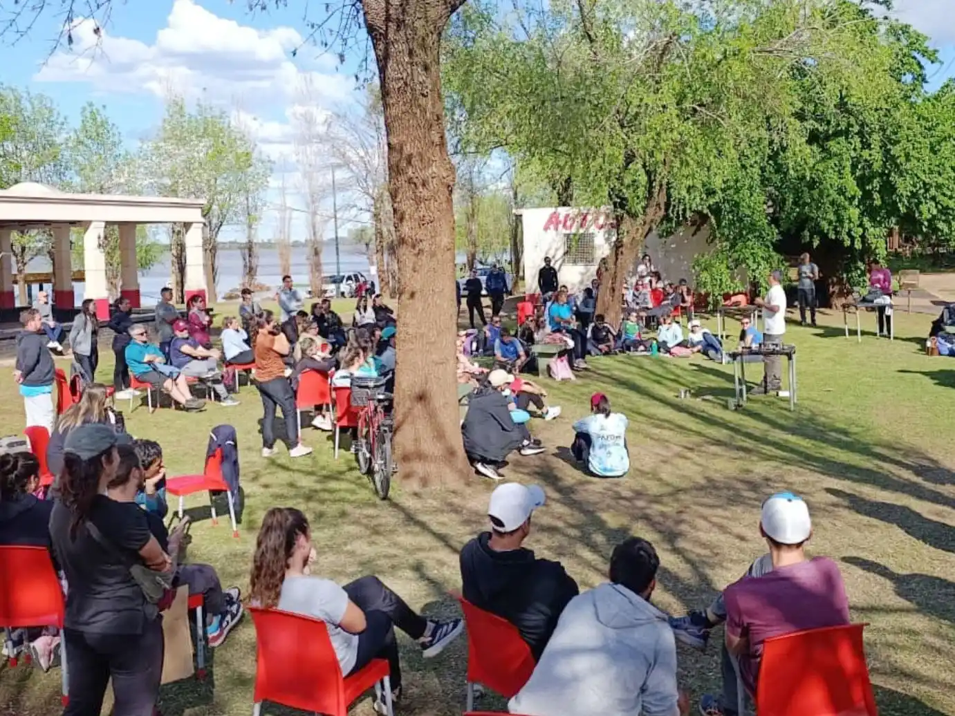 Docentes se capacitaron sobre campamento y la naturaleza como entorno educativo