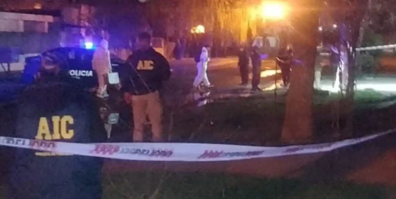 La maniataron y la amordazaron.