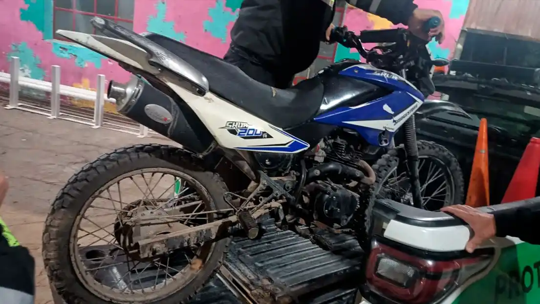 Uno de los vehículos secuestrados por personal municipal