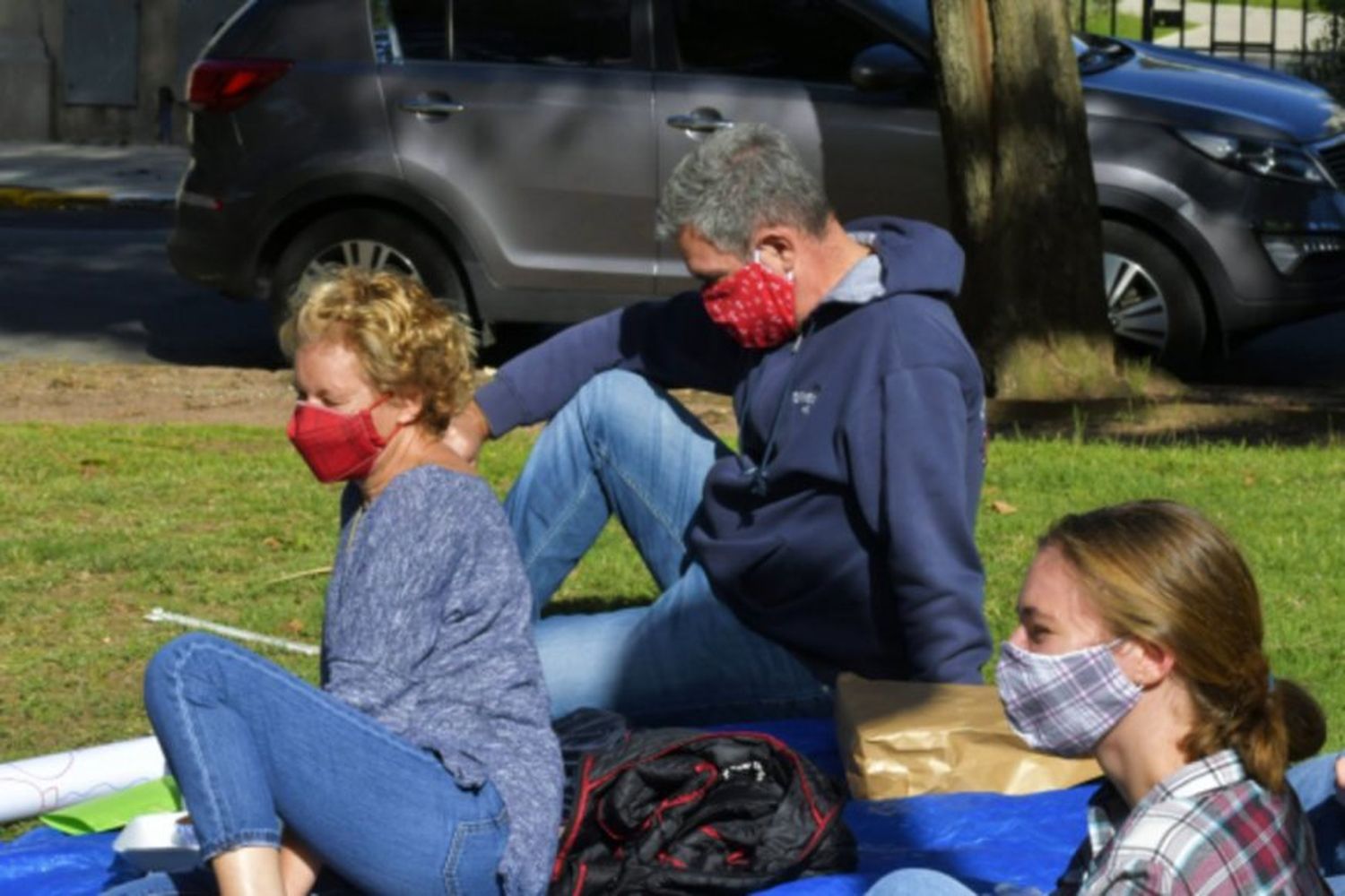 Luego de que reabra la frontera, evaluarán eliminar el uso obligatorio de tapabocas al aire libre