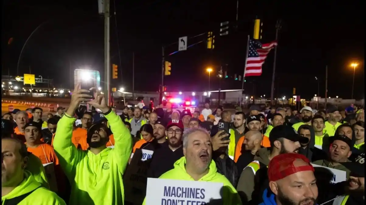 Trabajadores portuarios de EE.UU. llegan a un acuerdo y ponen fin a la huelga