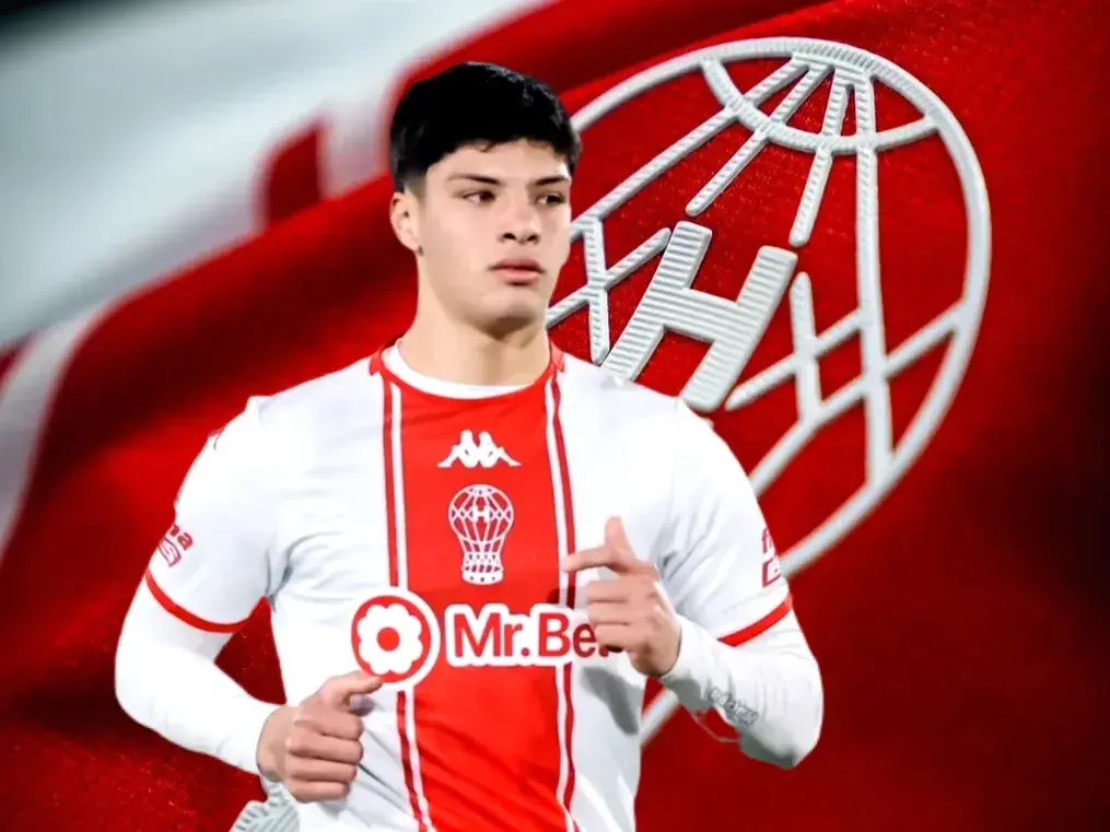 Martin Soto debutó en el fútbol profesional vistiendo la camiseta de Huracán. PH: agencia.