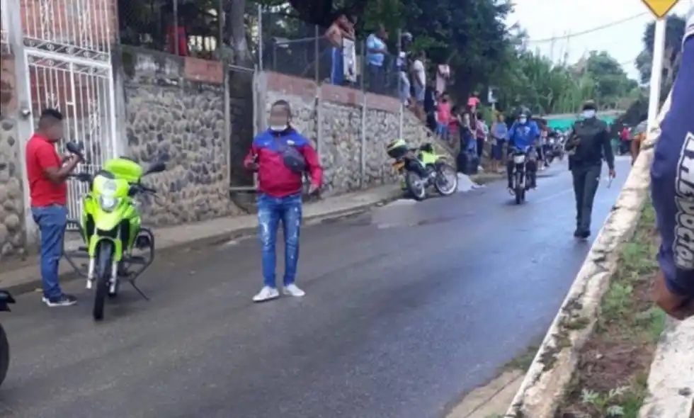 DOS POLICÍAS Y TRES INDÍGENAS muertos en emboscada a patrulla en Cauca