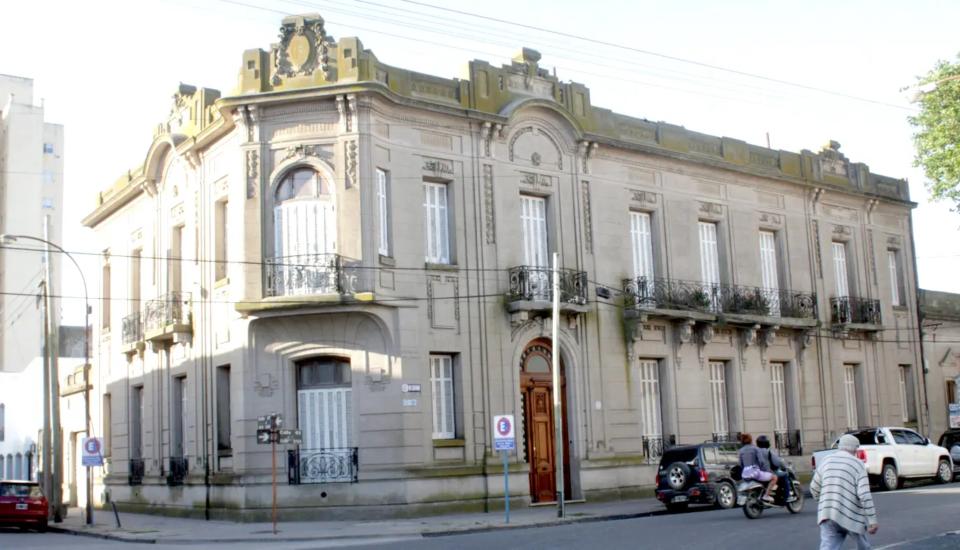 Monumento histórico. Fue declarada la casa de la familia Balsategui