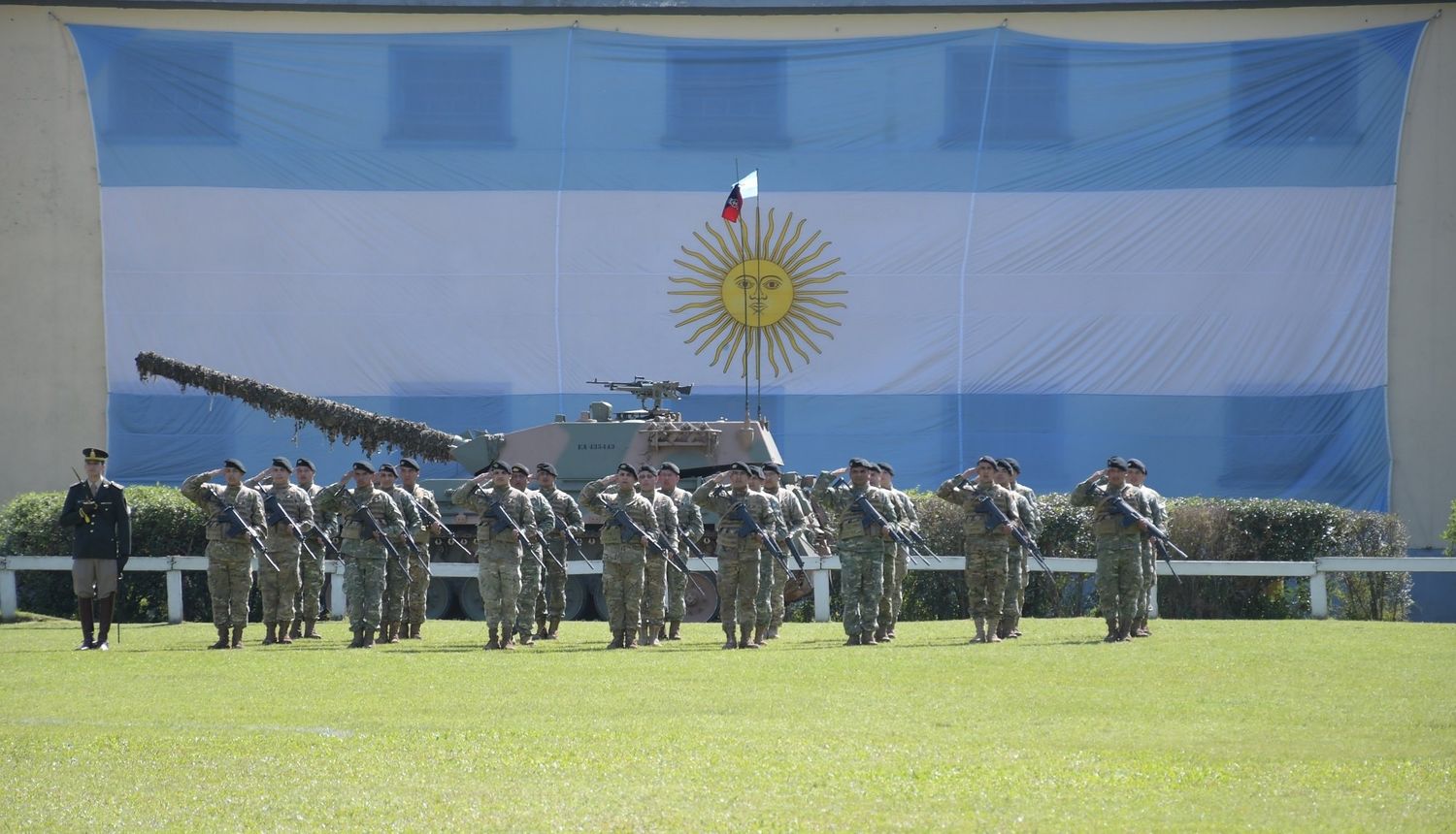 Acto por el 264 aniversario del Regimiento de Caballería Tanques 6 "Blandengues"